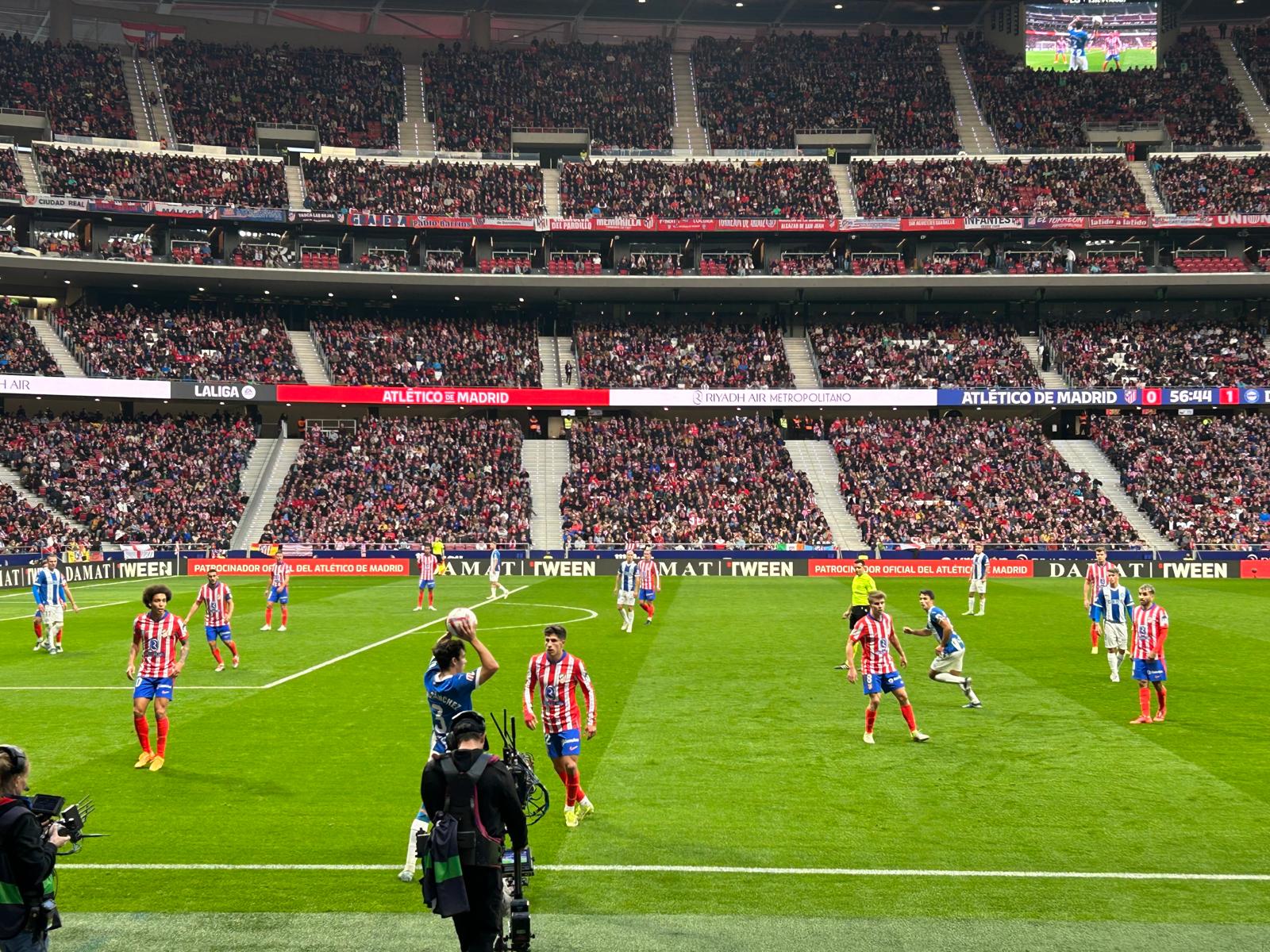 Het Riyadh Air Metropolitano van Atlético Madrid tijdens een La Liga wedstrijd